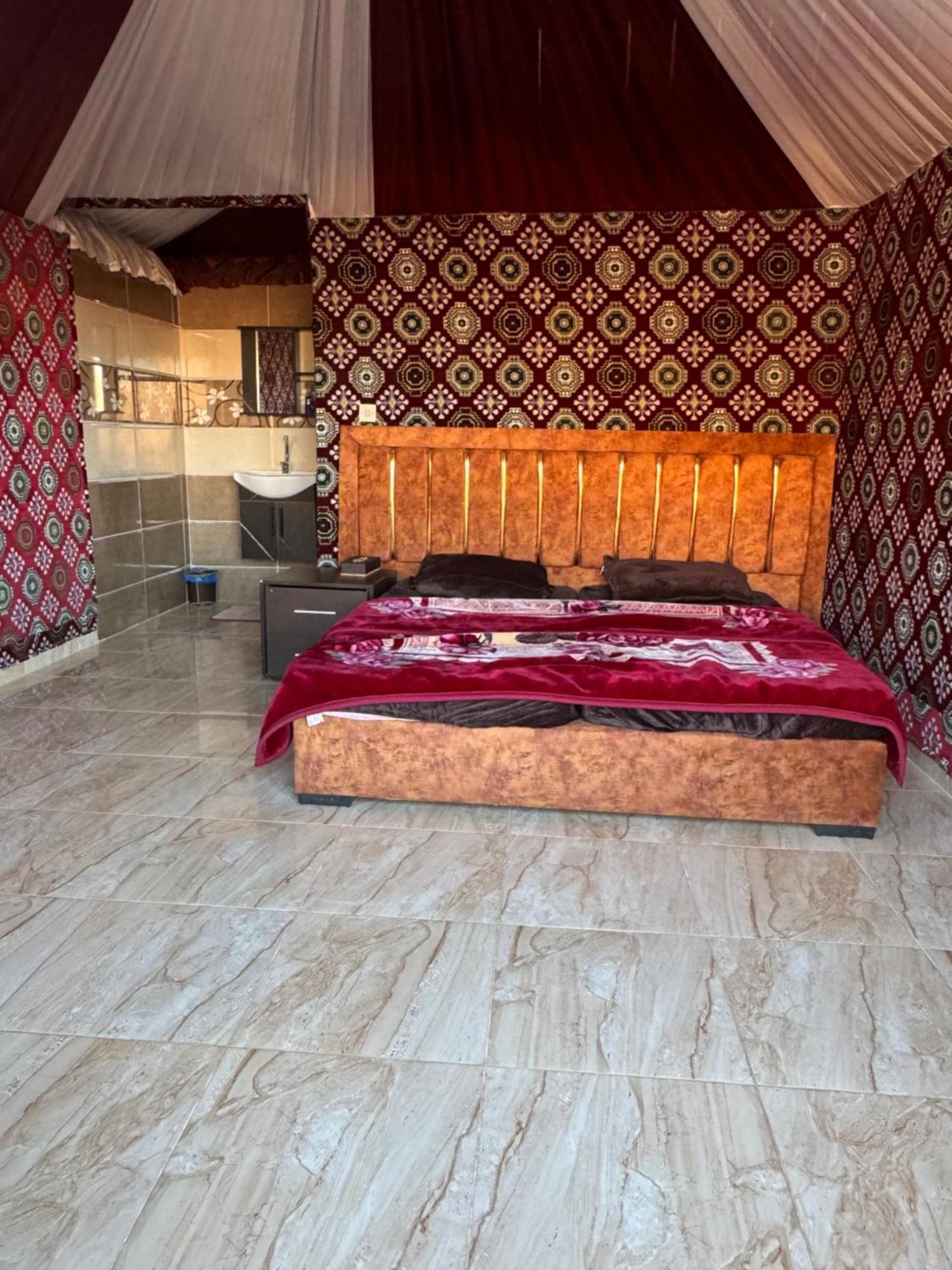 Wadi Rum Bubble Camp & Tour Exterior foto