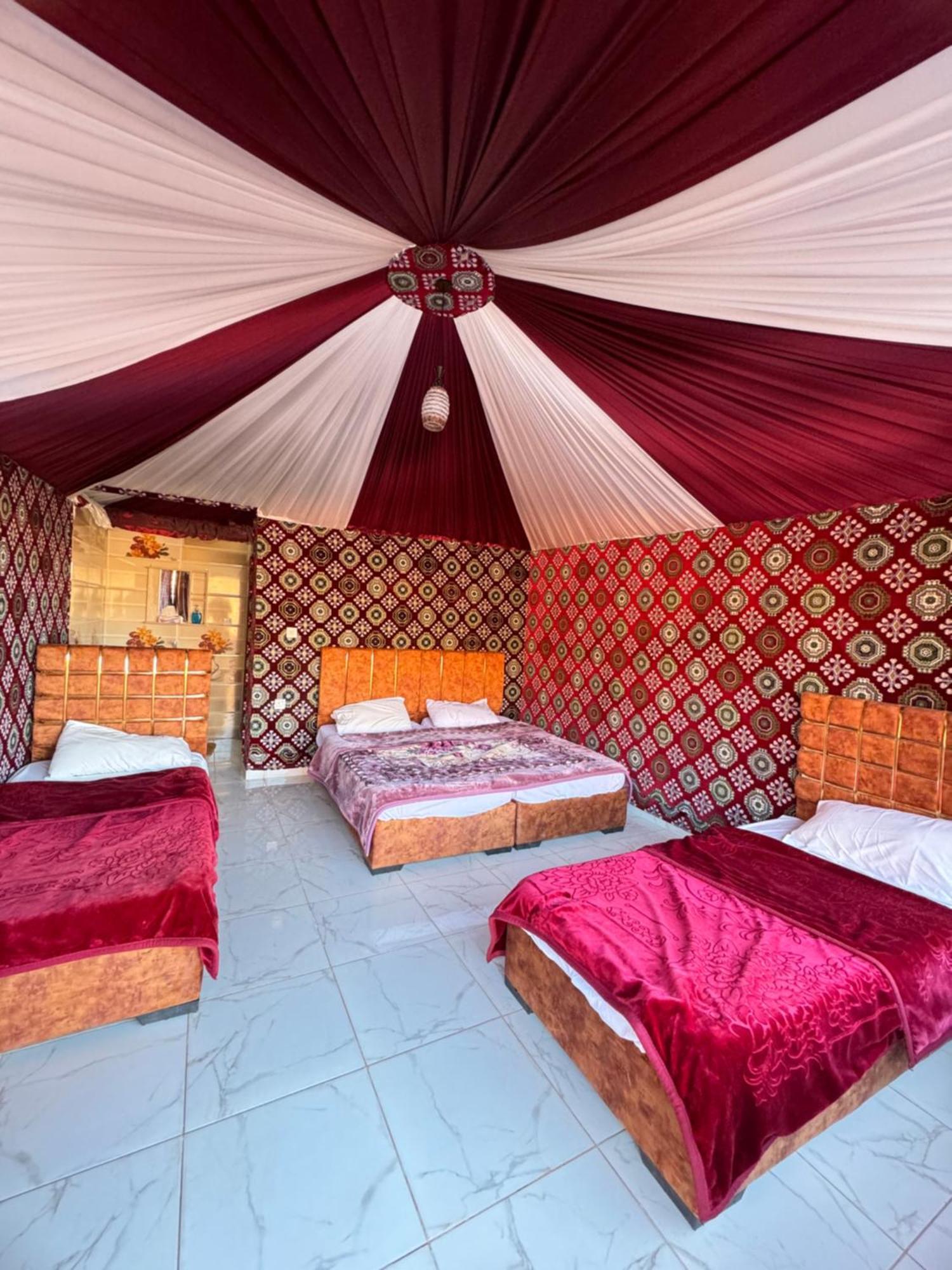 Wadi Rum Bubble Camp & Tour Exterior foto