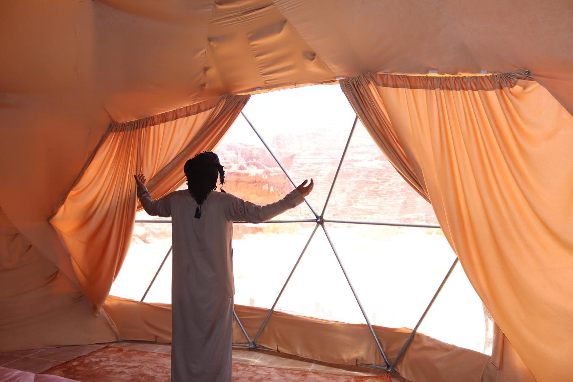 Wadi Rum Bubble Camp & Tour Exterior foto